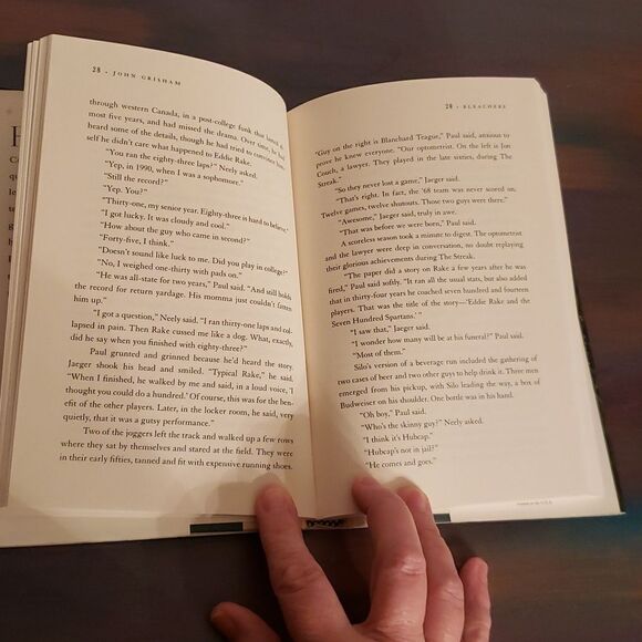 💚3/$20 Vintage  Book - "Bleachers" by John Grisham (2003) - Picture 8 of 8